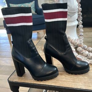 Azalea Wang size 8 black sock boots